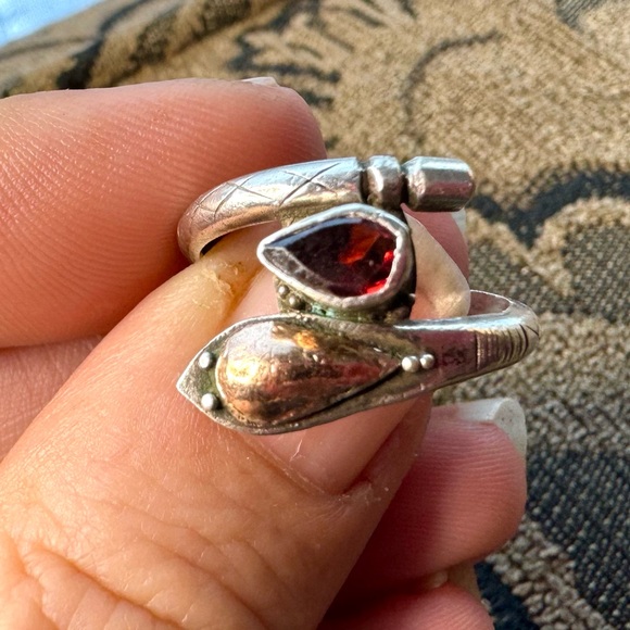 Vintage silver, copper and red stone ring. - Picture 1 of 8